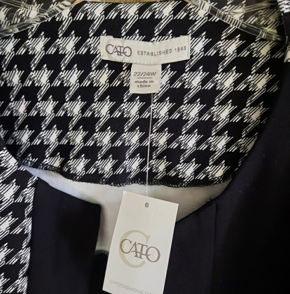 Cato Black and White Houndstooth Cardigan, Size 24 - Picture 6 of 12